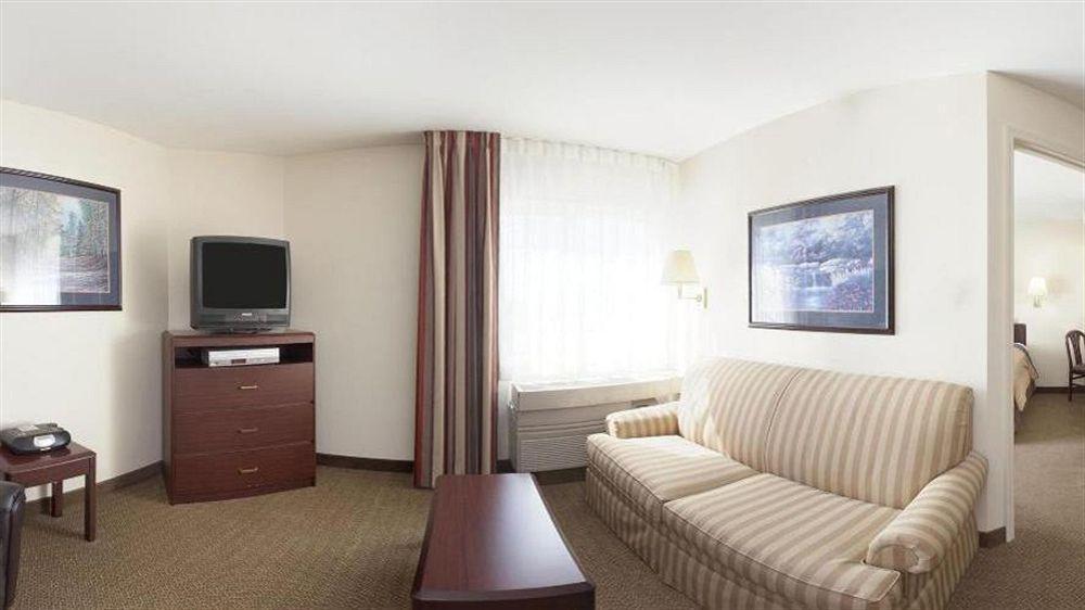 Sonesta Simply Suites St Louis Earth City Extérieur photo