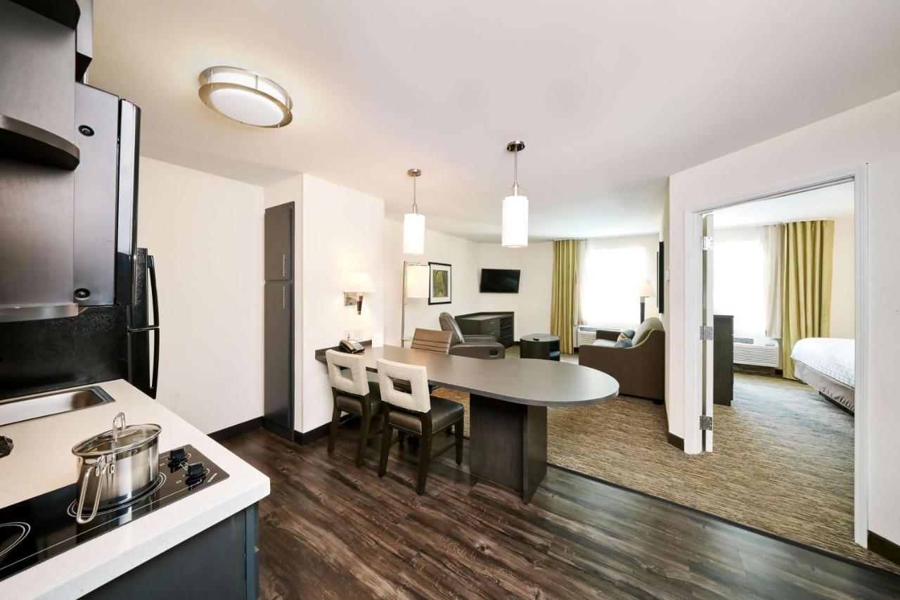 Sonesta Simply Suites St Louis Earth City Extérieur photo