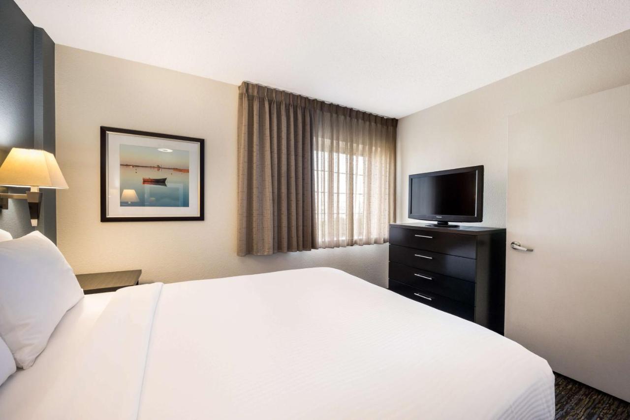 Sonesta Simply Suites St Louis Earth City Extérieur photo