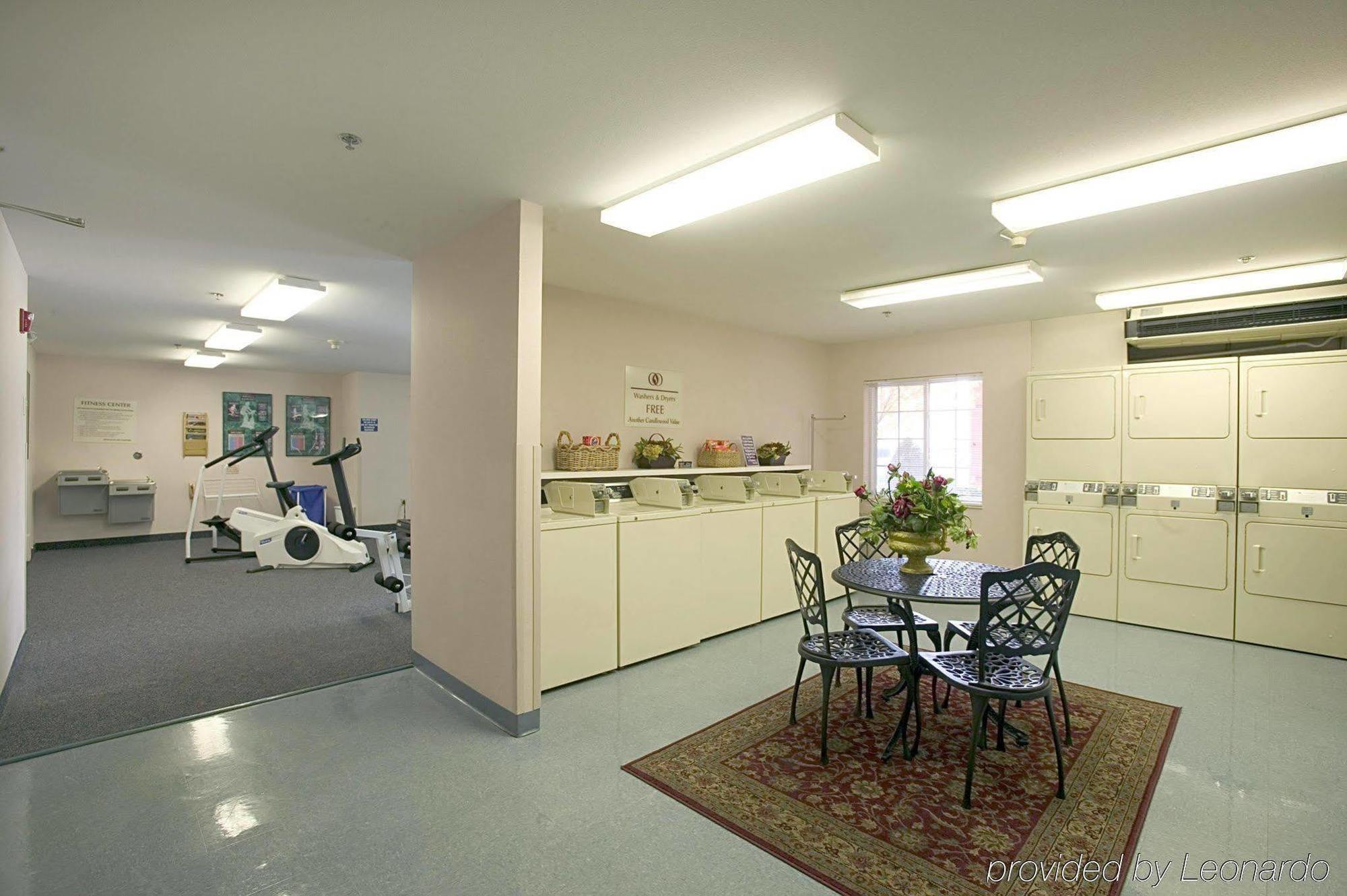 Sonesta Simply Suites St Louis Earth City Extérieur photo